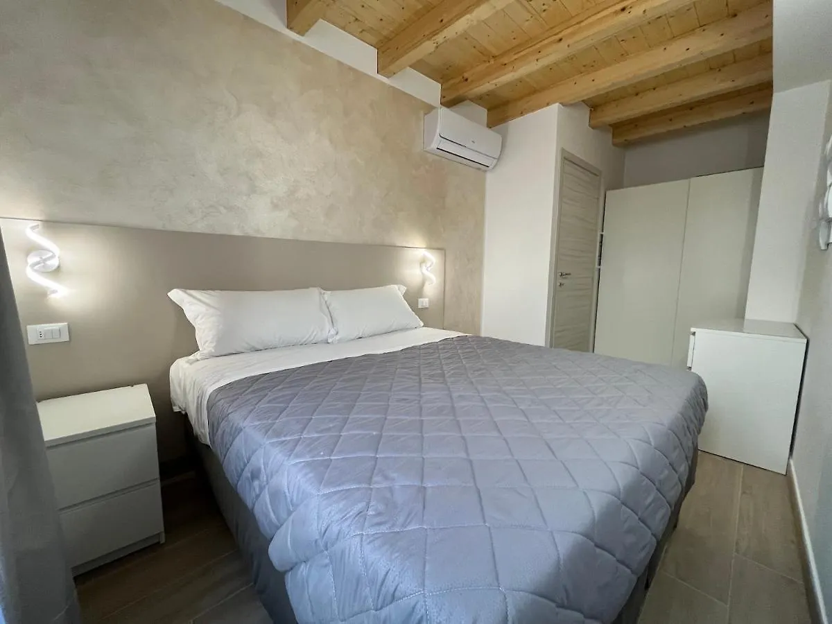 Anfite Apartments Santa Maria Desenzano del Garda 0*,  Italy